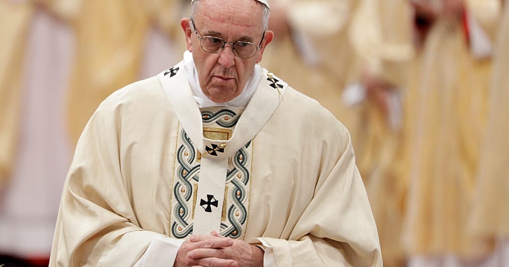Tomb of Pope Francis draws thousands of faithful in year since his death