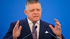 Robert Fico beszédet mond