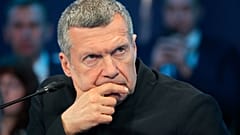 Ο παρουσιαστής της ρωσικής τηλεόρασης Vladimir Solovyov στο Διεθνές Οικονομικό Φόρουμ της Αγίας Πετρούπολης το 2024