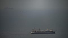 Το φορτηγό πλοίο "Βαγδάτη" με σημαία Ιορδανίας πλέει στον Περσικό Κόλπο προς τα Στενά του Ορμούζ στα Ηνωμένα Αραβικά Εμιράτα, Τετάρτη 22 Απριλίου 2026.