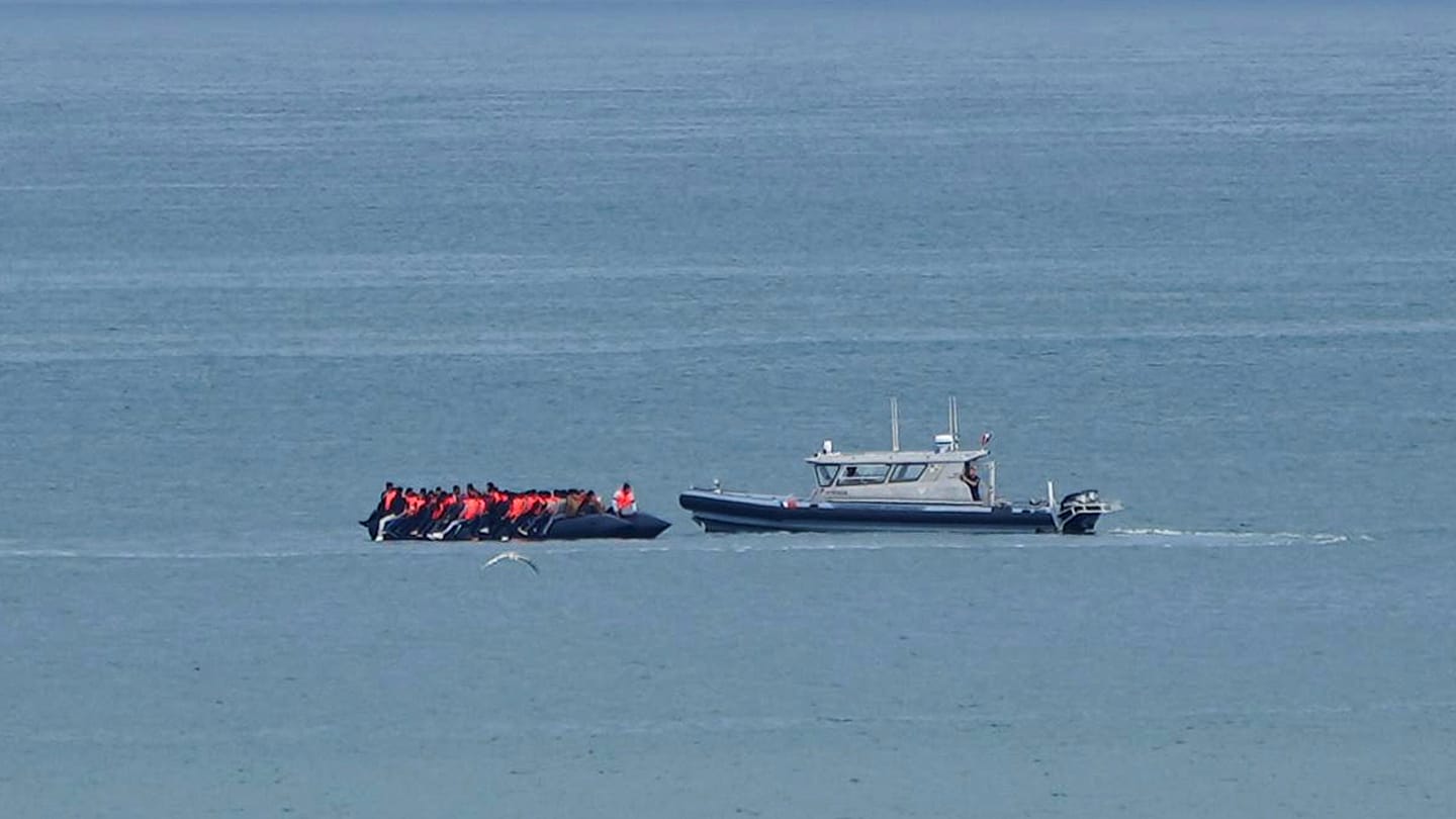France and UK renew landmark pact to curb English Channel crossings