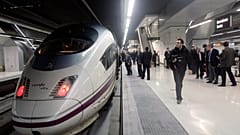 Archivo: Tren de alta velocidad AVE