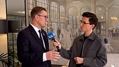 Kristen Michal, estnische Premierministerin &amp; Jorge Liboreiro, Euronews