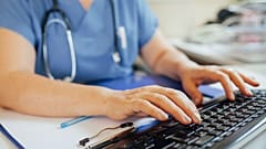Ιατρικά δεδομένα 500.000 εθελοντών από το Ηνωμένο Βασίλειο πωλούνται στην Κίνα