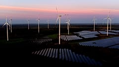 Laut einem neuen Bericht ist Strom in einigen europäischen Ländern zwischen 2023 und 2025 dank erneuerbarer Energien im Schnitt um fast 25 Prozent billiger geworden.