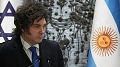 El presidente de Argentina, Javier Milei, tras recibir la Medalla Presidencial de Honor en la residencia presidencial de Jerusalén, el lunes 20 de abril de 2026.
