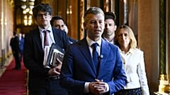 Péter Magyar nach der Vorbereitungssitzung für die konstituierende Sitzung des ungarischen Parlaments, 17. April 2026