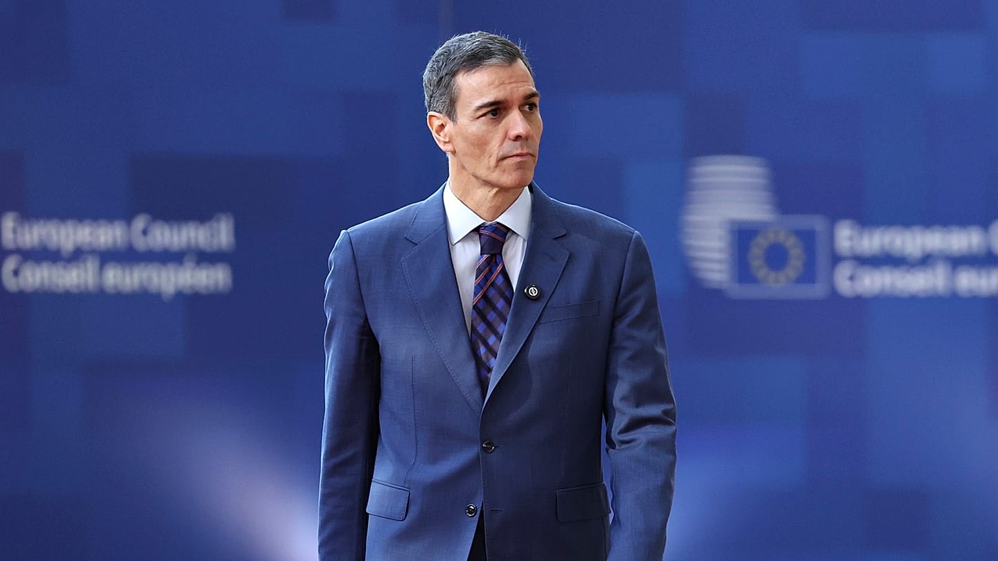 EU failure to sanction Israel weakens defence of Ukraine, warns Pedro Sánchez