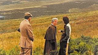 Epstein İskoç yaylalarında avlanırken görülüyor.