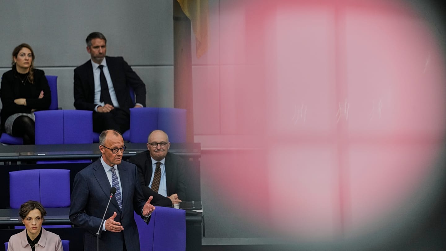 Phishing Attacks Target German Lawmakers via Signal App, Affecting Over 300 Accounts