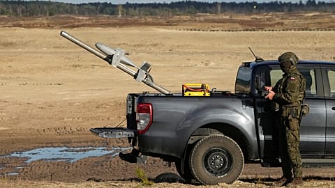El sistema estadounidense de aviones no tripulados Merops, desplegado por Polonia y Rumanía para defender a los drones rusos, se prueba en Nowa Deba, Polonia, el martes 18 de noviembre de 2025.