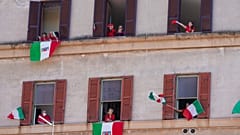 Bandiere per la Festa della Liberazione, immagine d'archivio