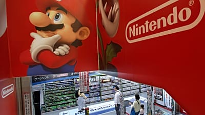 Una pared rotulada con la imagen del personaje Super Mario de la compañía japonesa Nintendo