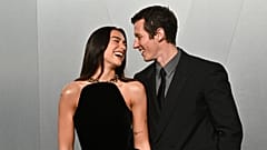 Gerüchte in Italien: Dua Lipa und Callum Turner planen angeblich die „Hochzeit des Jahres“
