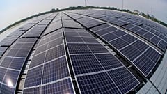 Floating solar park in Dessel. With 17256 solar panels, it is the largest floating solar power plant project in Belgium.