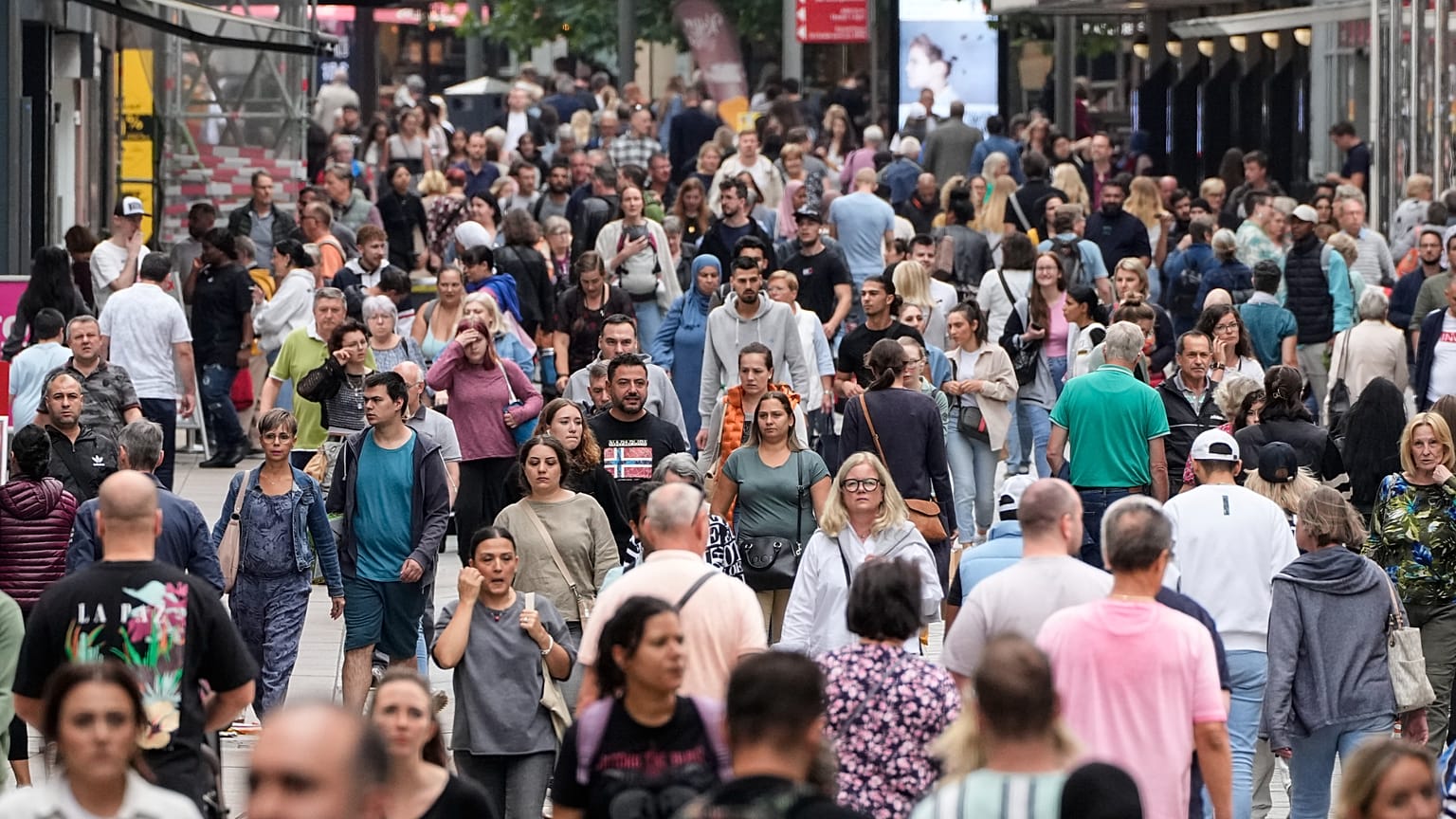 Zum Jahresende 2025 lebten 83,5 Millionen Menschen in Deutschland.