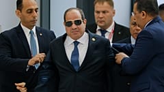 الرئيس المصري عبد الفتاح السيسي يصل إلى قمة بريكس في قازان، روسيا، في 23 أكتوبر/تشرين الأول 2024.