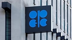 DATEI: Das Logo der Organisation erdölexportierender Länder (OPEC) ist vor dem OPEC-Hauptquartier in Wien zu sehen, 3. März 2022