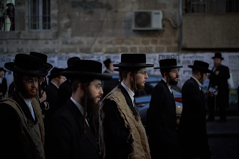 Ultraorthodoxe jüdische Männer im Jerusalemer Viertel Mea Shearim.