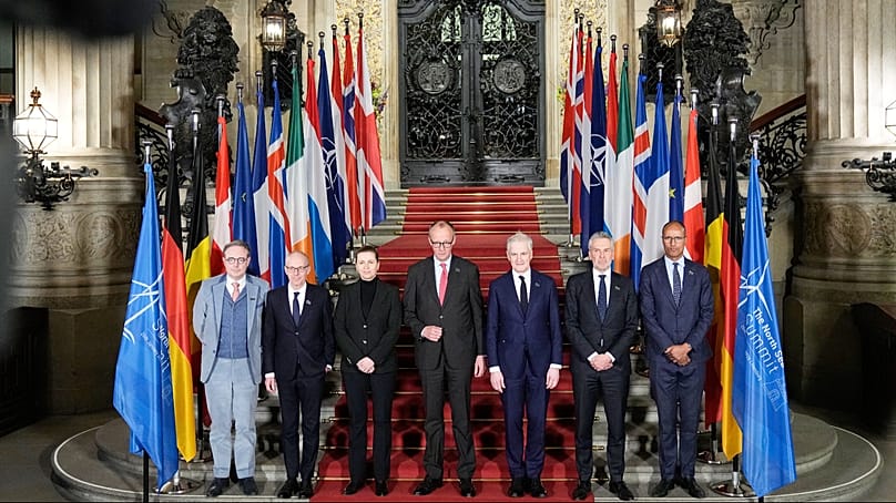 Bart De Wever, Luc Frieden, Mette Frederiksen, Friedrich Merz, Jonas Gahr Støre und Jean-Charles Ellermann-Kingombe beim North Sea Summit in Hamburg, Jan. 26, 2026