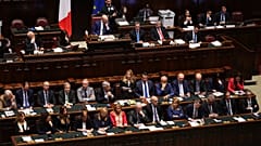La presidente del Consiglio italiana Giorgia Meloni interviene alla Camera dei deputati a Roma, giovedì 9 aprile 2026
