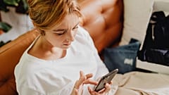 Mehr als ein Viertel der Befragten (27 Prozent) erhielt unerwünschte sexuelle Avancen oder intime Bilder, die sie nicht sehen wollten.