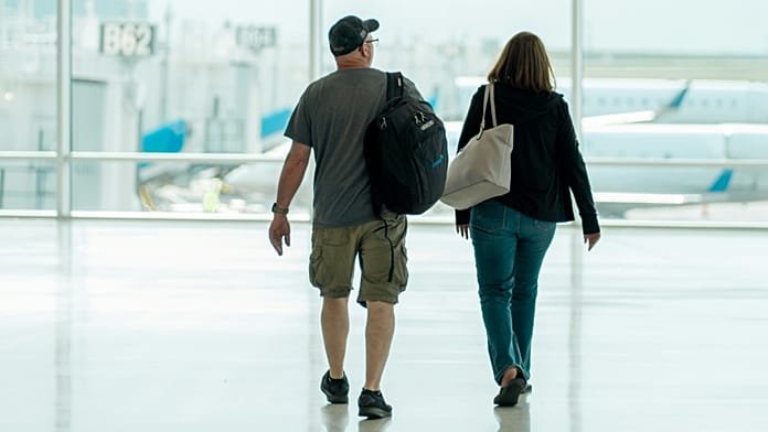 Viaggio a bordo: compagnia premium con la cabina gratuita più piccola d'Europa 1 Voli Economy Basic Lufthansa