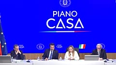 Συνέντευξη Τύπου της κυβέρνησης μετά το πράσινο φως για την επέκταση των ειδικών φόρων κατανάλωσης και το σχέδιο για τη στέγαση