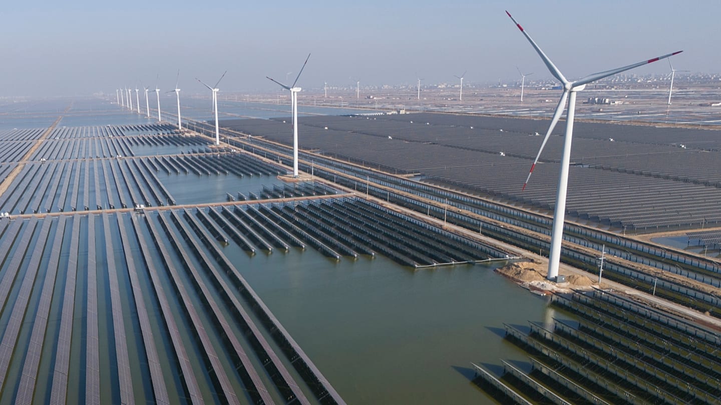 Study Compares Climate and Health Benefits of Renewables vs. Direct Air Capture Investments Through 2050