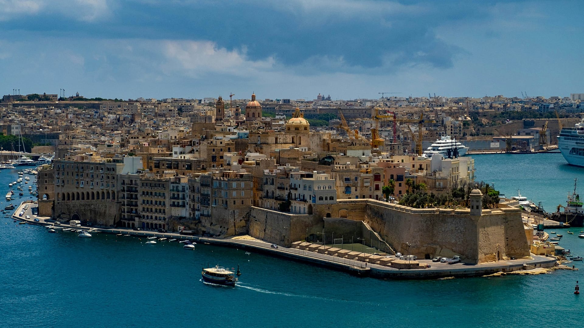 Το 2025 οι συνολικές δαπάνες τουρισμού στη Μάλτα ανέρχονται σε 3,9 δισ. ευρώ