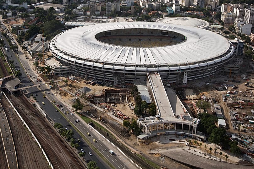 Veduta aerea dello stadio Maracanã, a Rio de Janeiro, Brasile, l'11 aprile 2013.