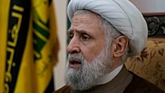 الأمين العام لحزب الله نعيم قاسم، خلال مقابلة مع وكالة “أسوشيتد برس” في الضاحية الجنوبية لبيروت، لبنان، يوم الثلاثاء 2 يوليو/تموز 2024.