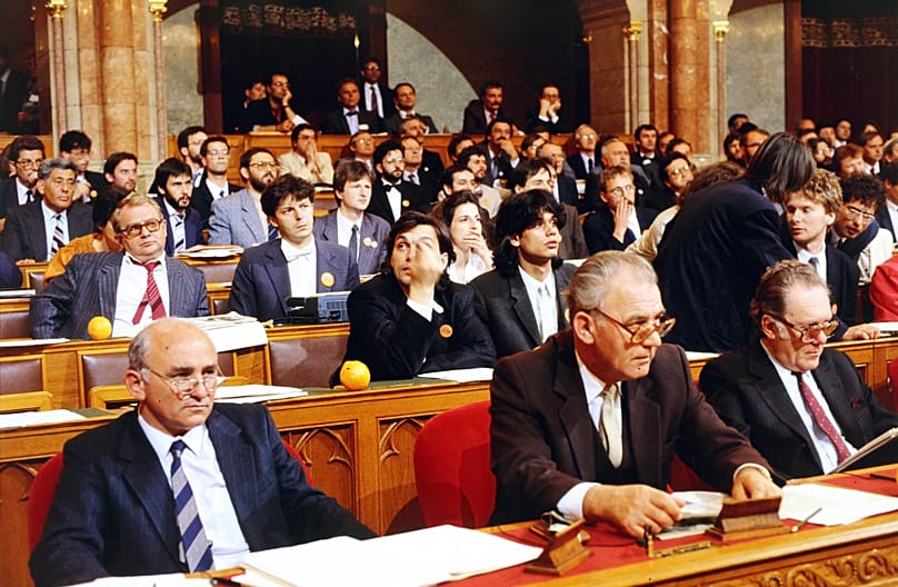 Az Országgyűlés ülése 1990-ben