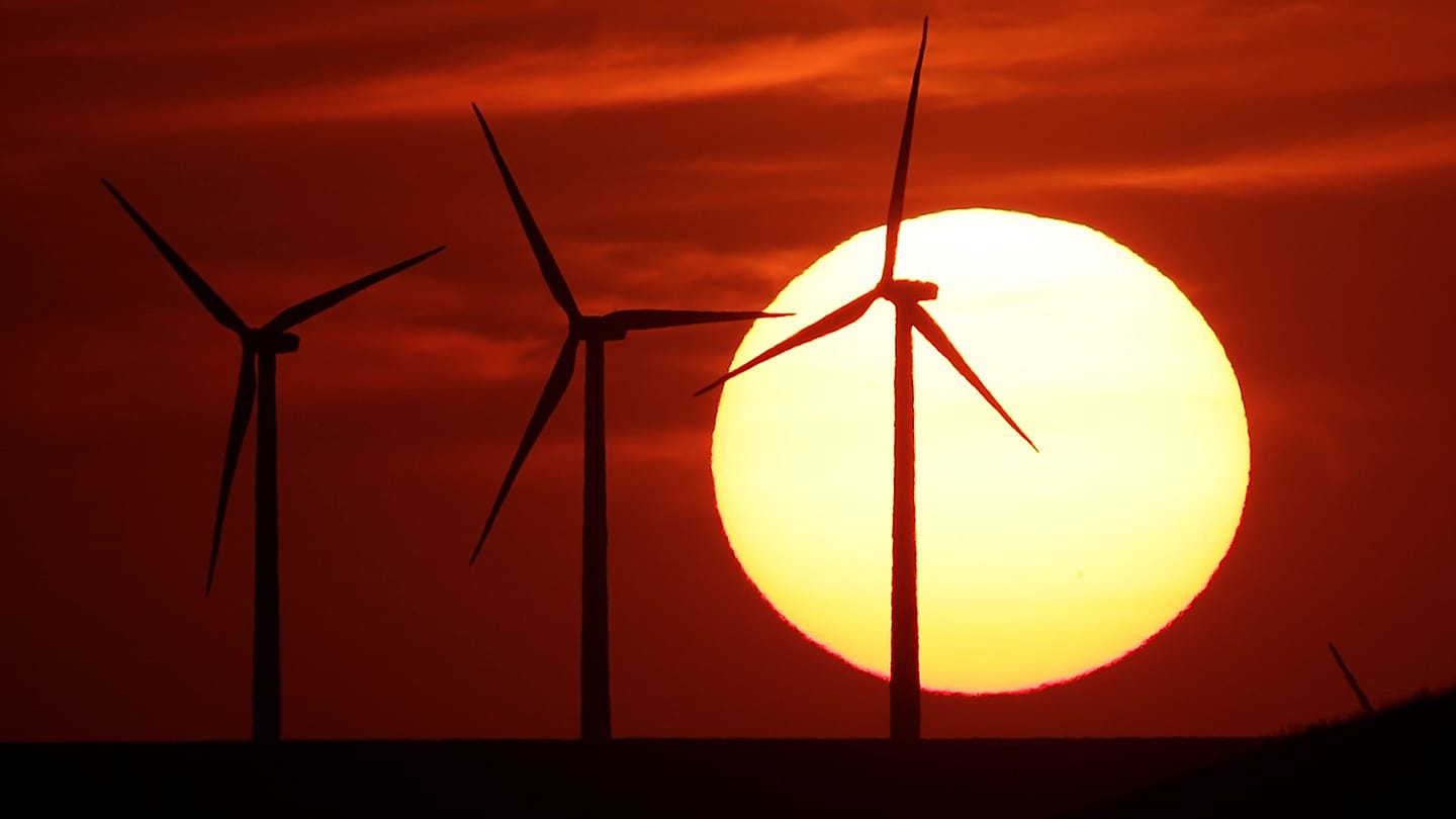 Europe Sees Record Hours of Negative Electricity Prices in Q1 2026 Due to High Renewable Output