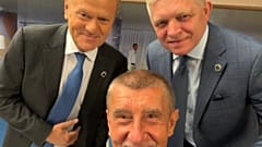 Primeiros-ministros eslovaco, checo e polaco enviam selfies a Peter Magyar