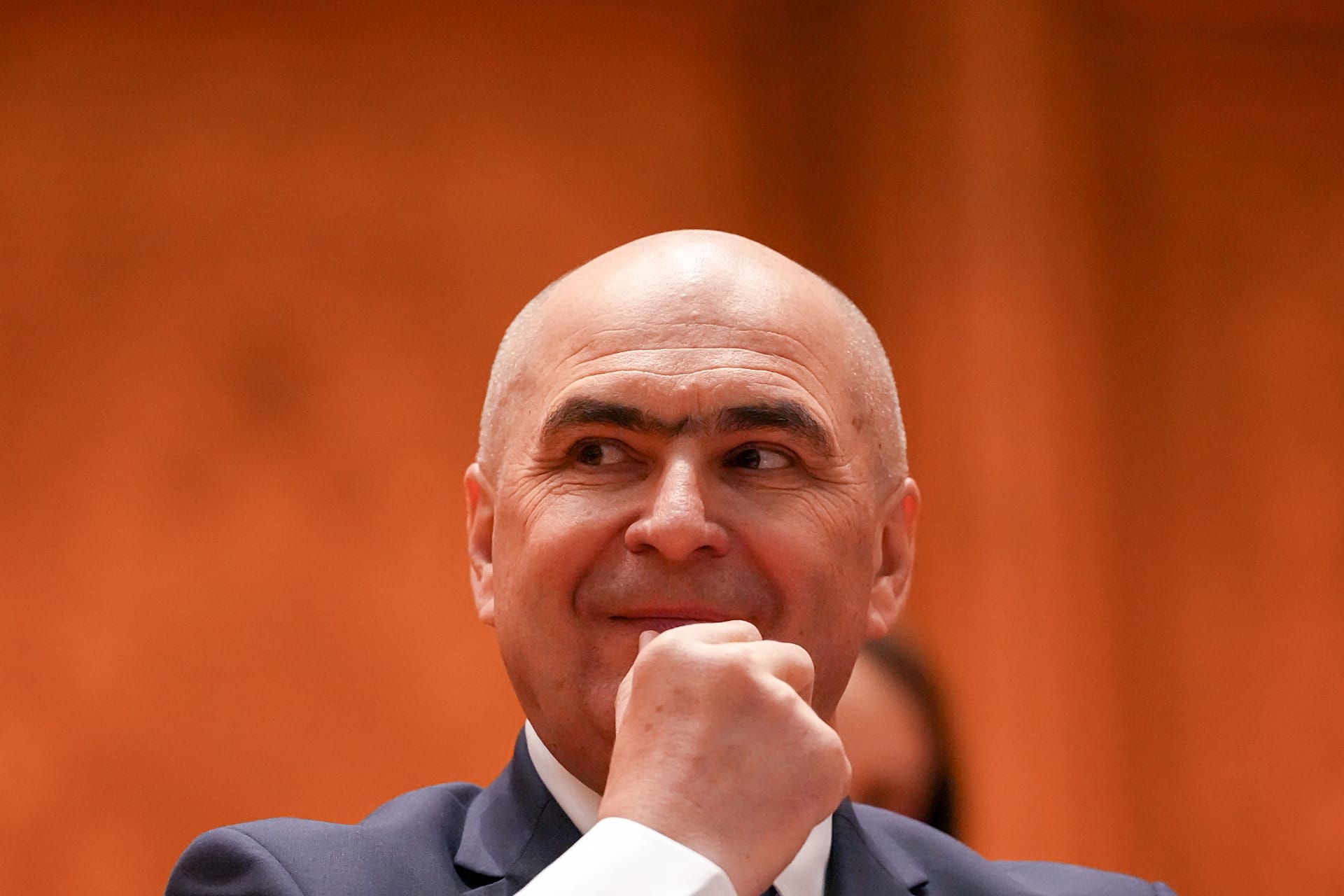 Roumanie: le gouvernement Bolojan renversé, la gauche et l'extrême droite s'allient — image 4