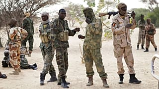 توقفت القوات التشادية، التي كانت متمركزة سابقًا على الحدود السودانية، في طريقها إلى بحيرة تشاد بالقرب من باغا سولا يوم الجمعة 6 مارس/آذار 2015.