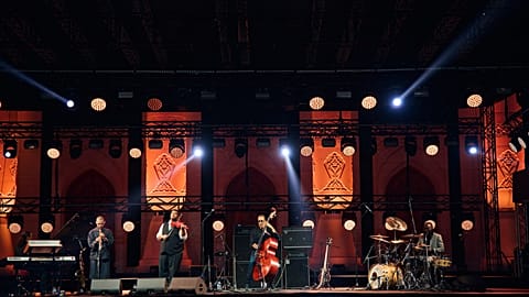 American bass guitarist Stanley Clarke and his band