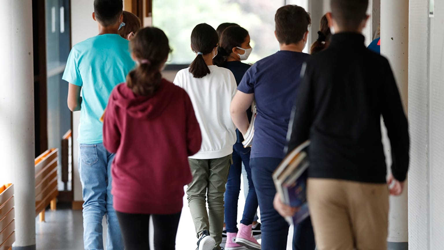 Harcèlement, traitement inégalitaire et discriminations à l’école : un parent sur trois déclare que son enfant en a été victime