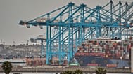 Archiwum – kontenerowiec „Maersk Skarstind” zacumowany przy terminalu APM Terminals w porcie Los Angeles, 15 kwietnia 2025 r.