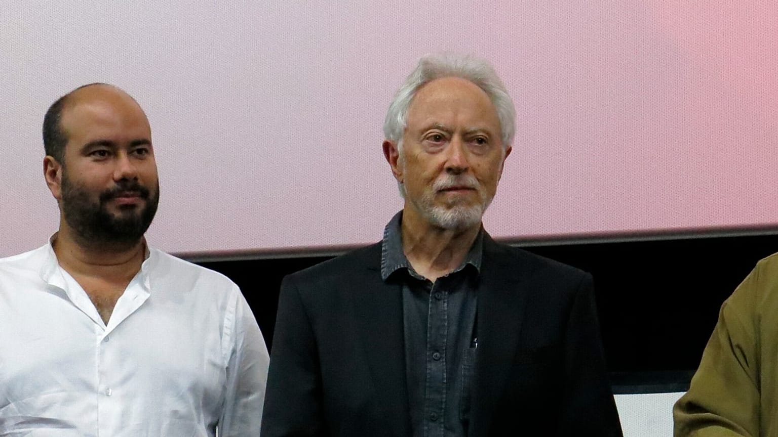 El escritor sudafricano J. M. Coetzee (en el centro) en el Festival de Cine de Morelia, en Morelia (México), en 2019