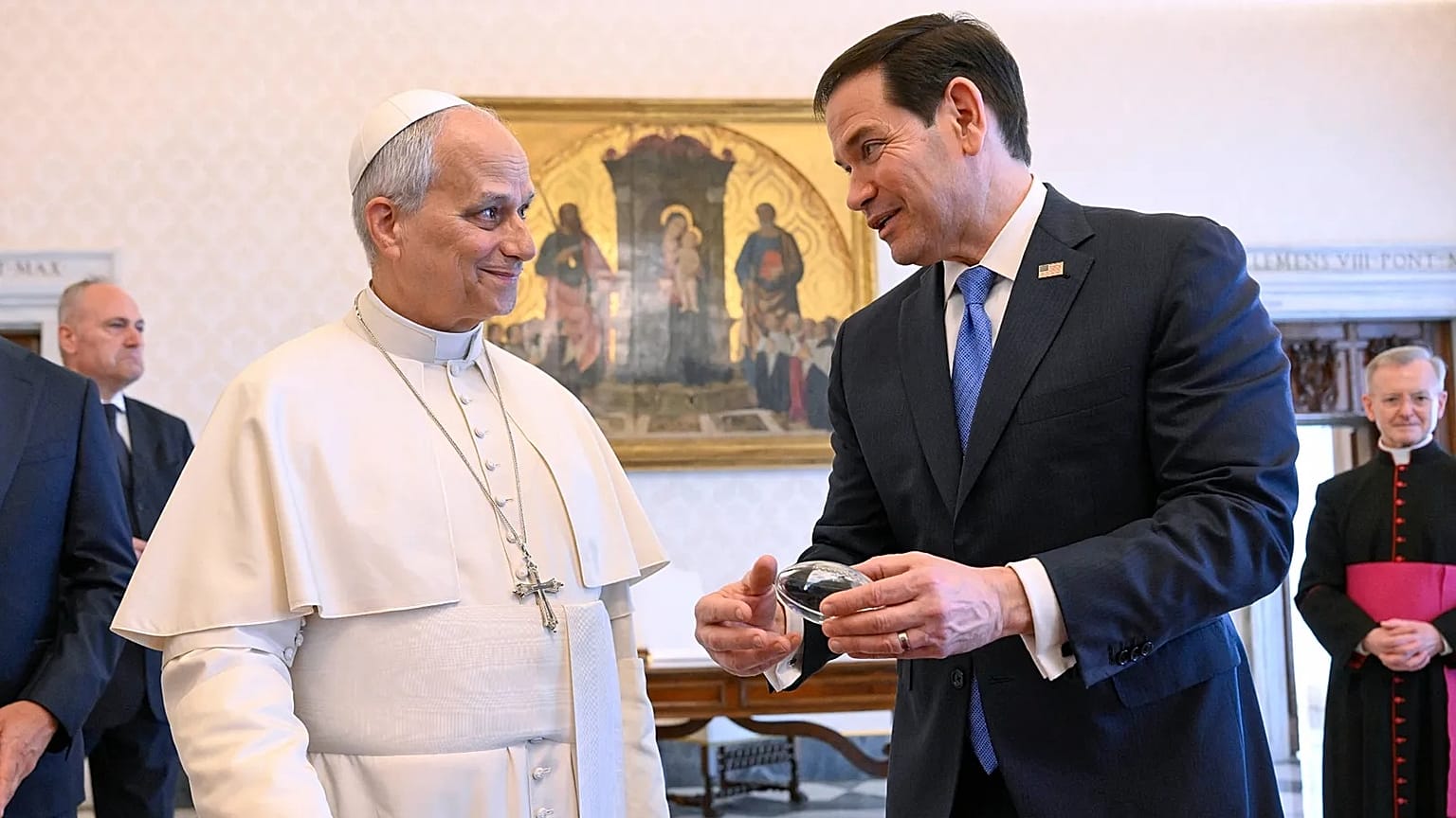 Papa Leone XIV con il segretario di Stato Usa, Marco Rubio