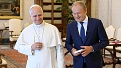 Il Primo Ministro Donald Tusk durante l'udienza con Papa Leone XIV in Vaticano. 07.05.2026 r.