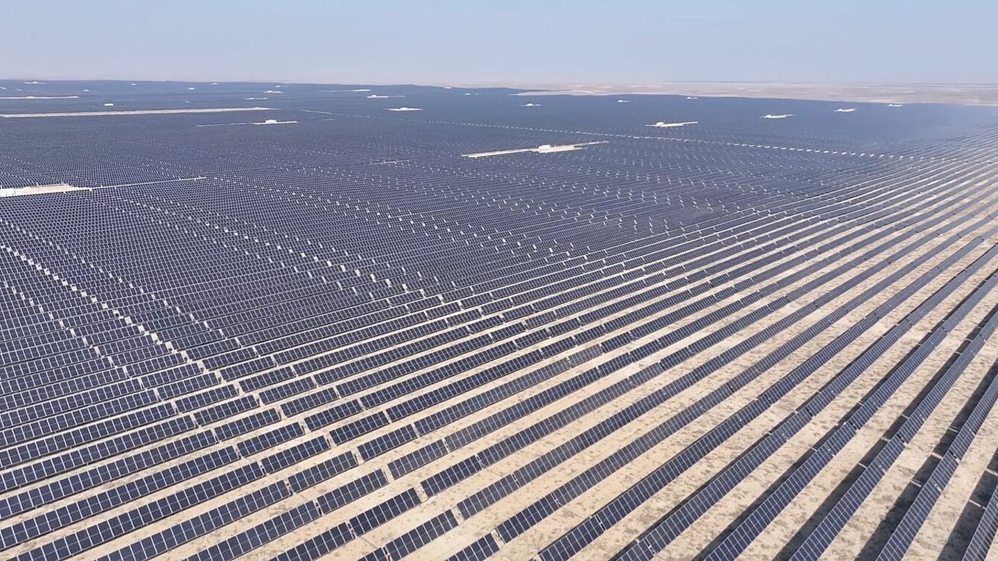 Uzbekistan Adds 5,600 MW of Solar and Wind Capacity, Says Renewables Now Represent 30% of Electricity Mix