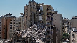 آثار حمله اسرائیل به لبنان در روز پنجشنبه