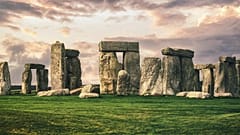 Stonehenge zählt zu den beliebtesten Tagesausflügen ab London und gehört auch europaweit zu den Topzielen.