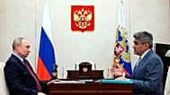 Президент РФ Владимир Путин и лидер "Новых людей" Алексей Нечаев, 15 февраля 2023.