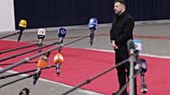 Президент Украины общается со СМИ по прибытии на заседание Европейского политического сообщества в Ереване, Армения, 4 мая 2026 г.