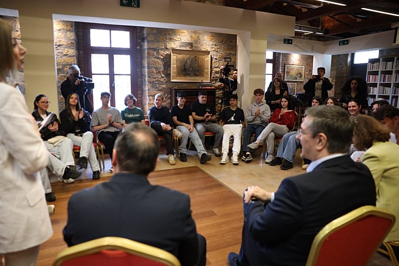 Τζιτζικώστας και μαθητές στην Θράκη