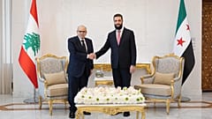 صورة نشرتها رئاسة الحكومة اللبنانية، الرئيس السوري للمرحلة الانتقالة أحمد الشرع يستقبل رئيس الوزراء اللبناني نواف سلام، سوريا 9 أيار/مايو 2026.